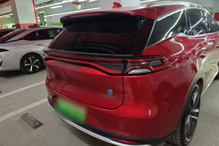 比亚迪 唐新能源 2019款 EV600D 四驱智联创领型车身外观6