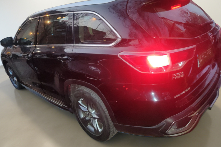 丰田 汉兰达 2015款 2.0T 四驱豪华版 7座车身外观5