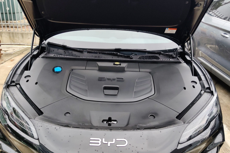 比亚迪 海豹06GT 2025款 605热浪版机舱底盘24