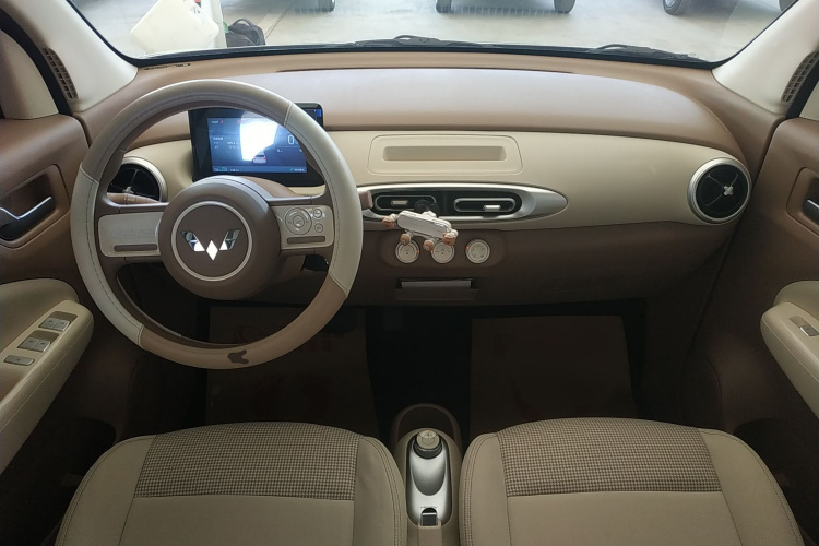 五菱汽车 宏光MINIEV 2025款 四门版 进阶款中控内饰12