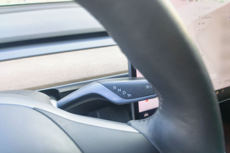 特斯拉 Model 3 2021款 Performance高性能全轮驱动版中控内饰7006