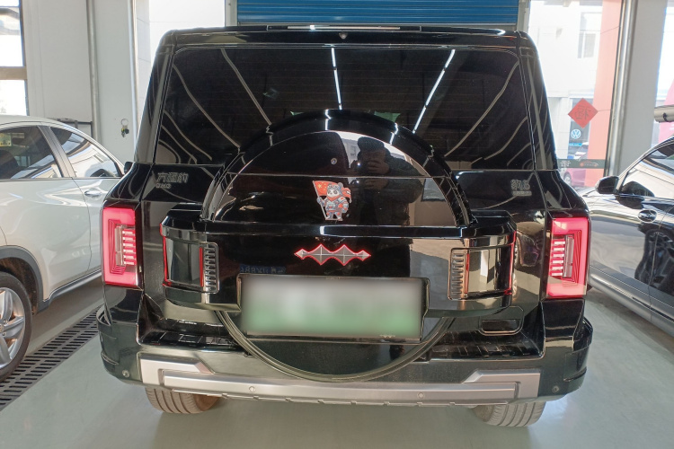 方程豹 豹8 2025款 智勇旗舰版 6座车身外观6004