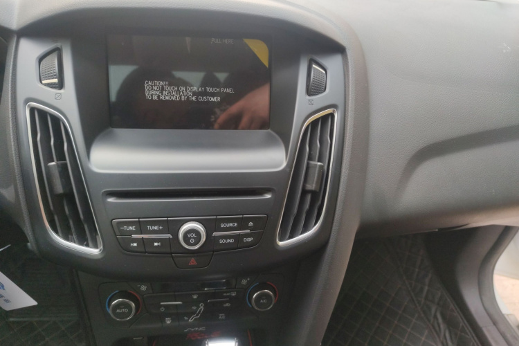 福特 福克斯 2017款 两厢 EcoBoost 180 自动精英型局部细节16