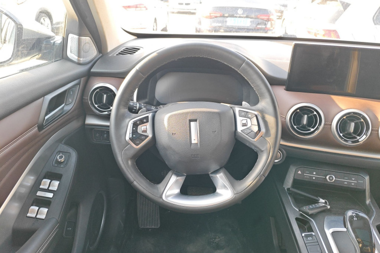 魏牌 VV6 2021款 2.0T 两驱智护+中控内饰13