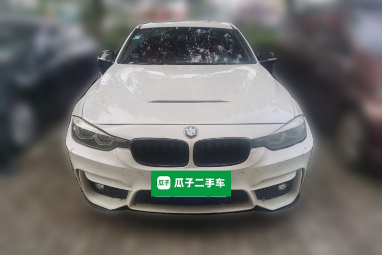 宝马3系 2019款 320i M运动曜夜版车身外观6001