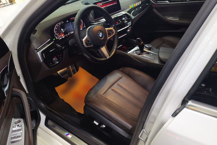 宝马5系 2020款 525Li M运动套装中控内饰20