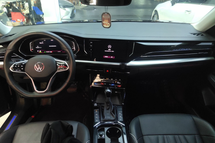 大众 帕萨特新能源 2023款 430PHEV 混动豪华版中控内饰7002