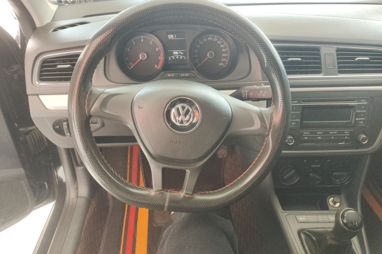 大众 朗逸 2017款 1.6L 手动风尚版中控内饰13