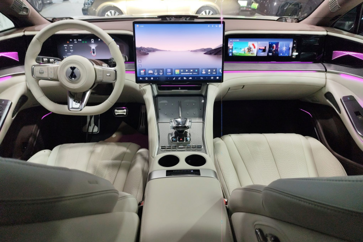 腾势Z9GT 2024款 1100四驱Ultra版中控内饰12