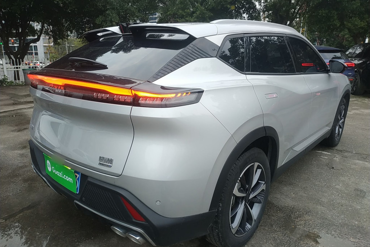 东风风神 皓瀚 2023款 DH-i 1.5T 豪华版车身外观6005