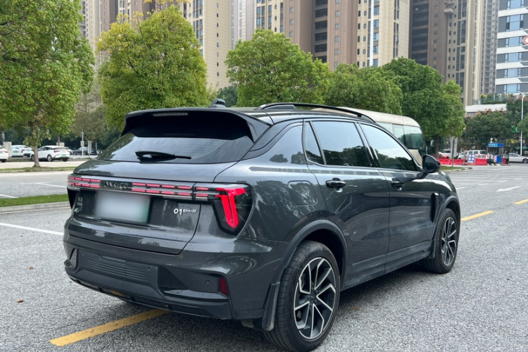 领克01 EM-P 2023款 1.5TD EM-P AM车身外观6001