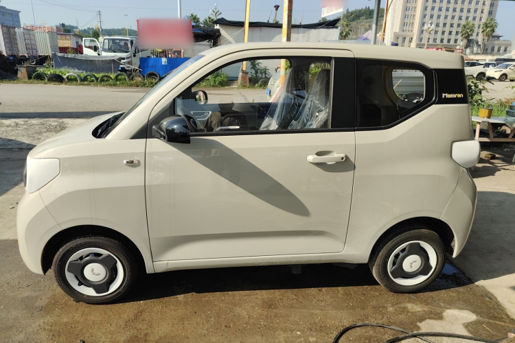 五菱汽车 宏光MINIEV 2024款 第三代 215km 青春版车身外观4