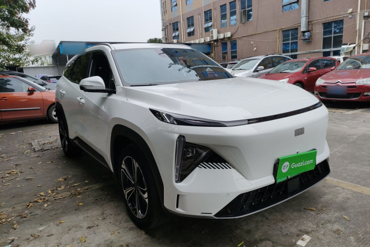 吉利银河 银河L7 2024款 1.5T 115km PLUS  龙腾版车身外观3