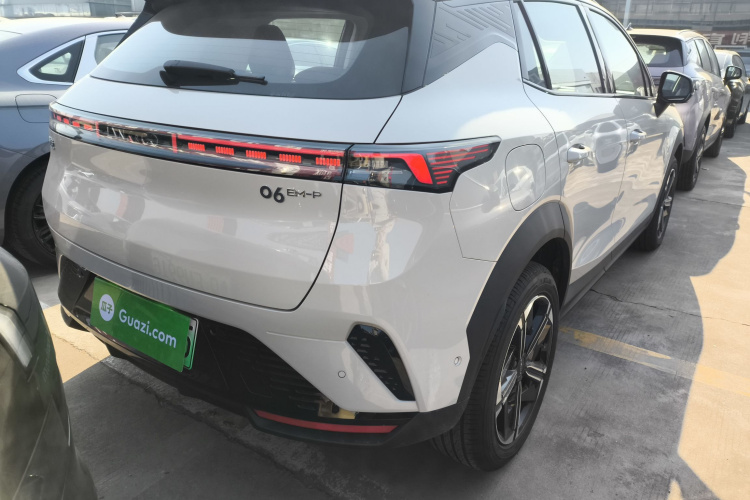 领克06 EM-P 2025款 EM-P 126长续航Halo车身外观7