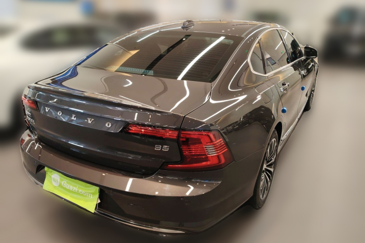 沃尔沃S90 2023款 B5 智逸豪华版车身外观7