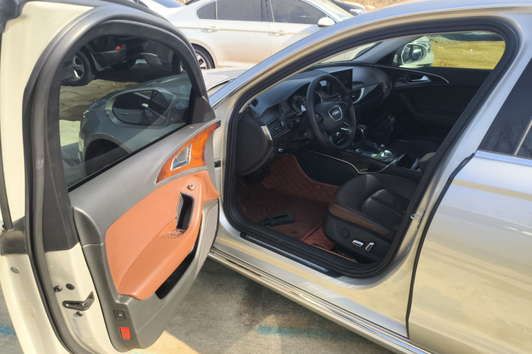 奥迪A6L 2016款 TFSI 舒适型中控内饰7003