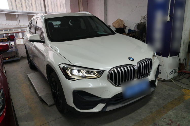 宝马X1 2020款 sDrive20Li 时尚型车身外观3