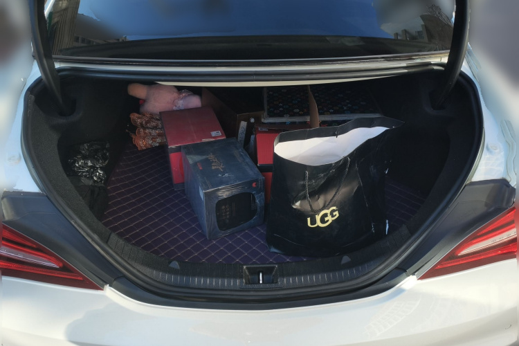 奔驰CLA 2017款 CLA 220 4MATIC中控内饰23