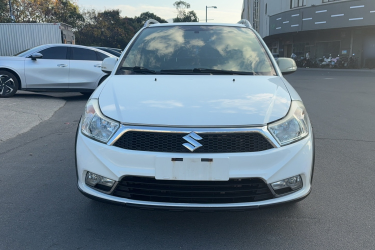 铃木 天语 SX4 2013款 1.6L 手动酷锐型车身外观6001