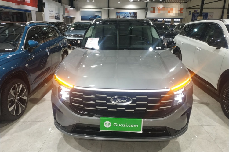 福特 2025款 锐界L 2.0T EcoBoost E混动四驱七座至尊型车身外观2