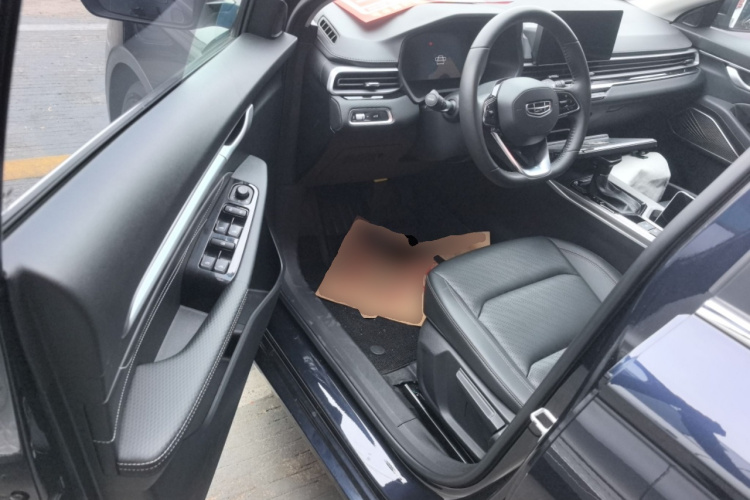 吉利汽车 帝豪 2022款 第4代 1.5L CVT尊贵型中控内饰19