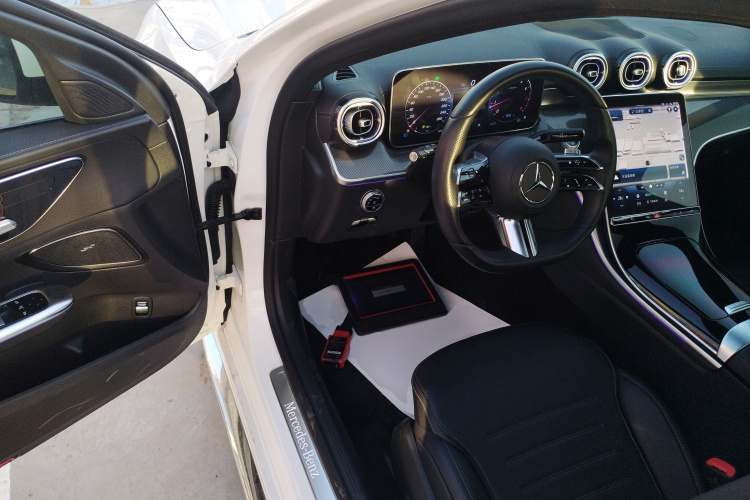 奔驰C级 2022款 C 260 L 运动版中控内饰20