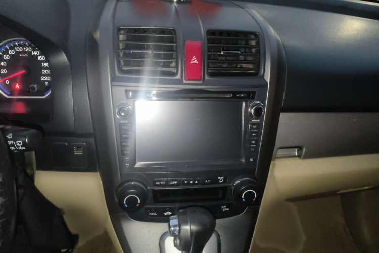 本田CR-V 2010款 2.4L 自动四驱豪华版局部细节16