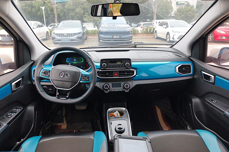 北汽新能源EC3 2019款 灵动版中控内饰12