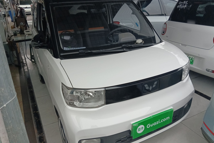 五菱汽车 宏光MINIEV 2021款 马卡龙夹心款 170km 磷酸铁锂车身外观6002