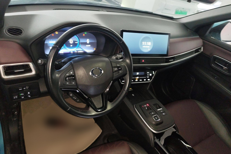 思铭 东风本田M-NV 2023款 尚逸版中控内饰7002