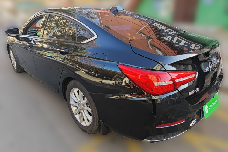 红旗H5 2018款 30TD 型动版车身外观5