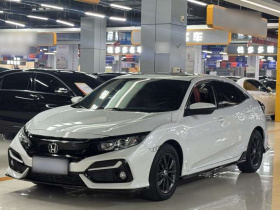 本田 思域 2021款 HATCHBACK 220TURBO CVT新锐控