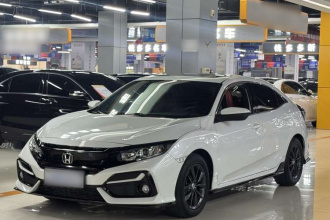 本田 思域 2021款 HATCHBACK 220TURBO CVT新锐控