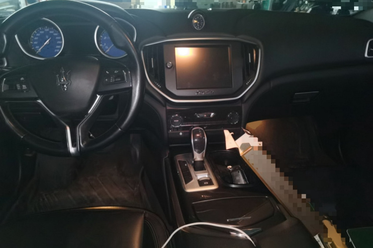 玛莎拉蒂 Ghibli 2014款 3.0T 标准版中控内饰12
