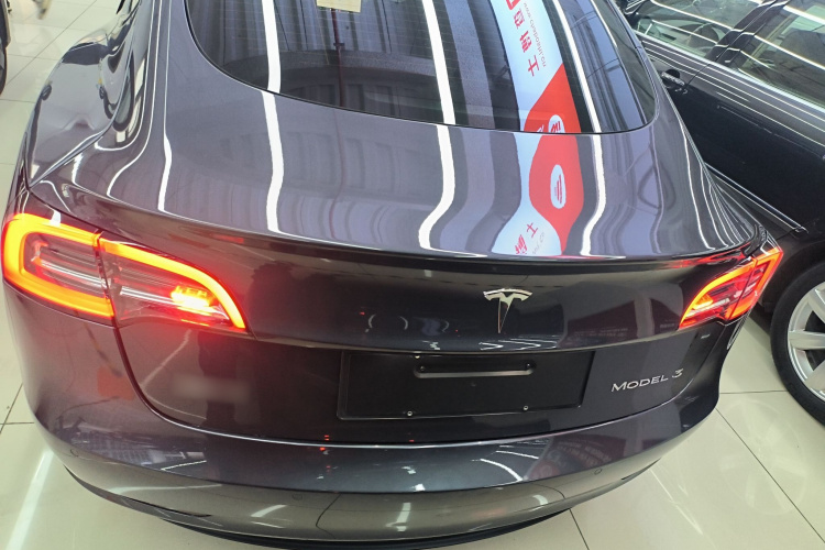 特斯拉 Model 3 2021款 标准续航后驱升级版车身外观6