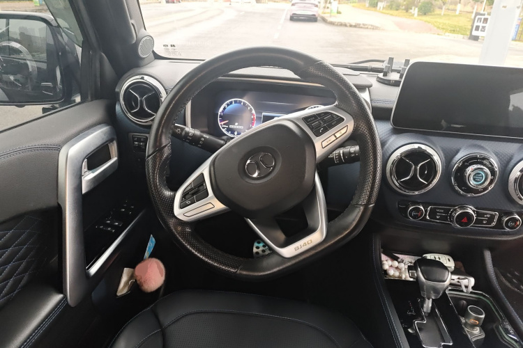 北京越野 北京BJ40 2019款 PLUS 2.3T 自动四驱尊享版 国VI中控内饰13
