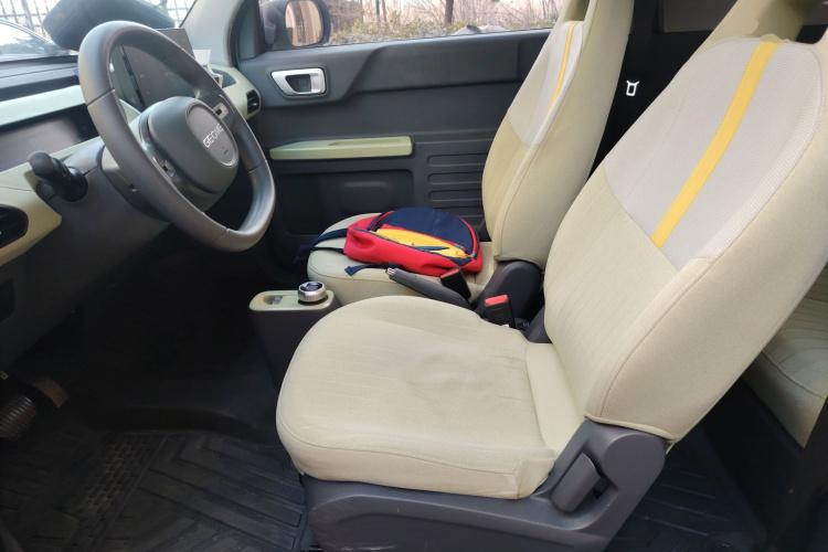 吉利银河 2023款 熊猫mini 200km 耐力熊中控内饰19