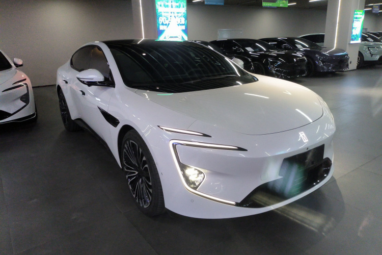 阿维塔12 2025款 Max纯电版车身外观3