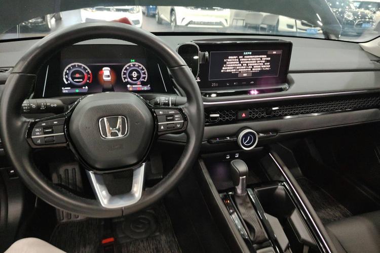 本田 雅阁 2023款 260TURBO 卓越版中控内饰7002