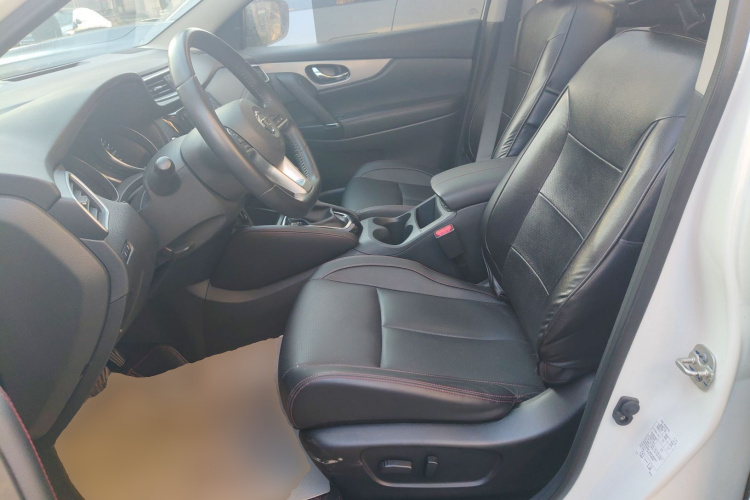 日产 逍客 2021款 2.0L CVT豪华版中控内饰19