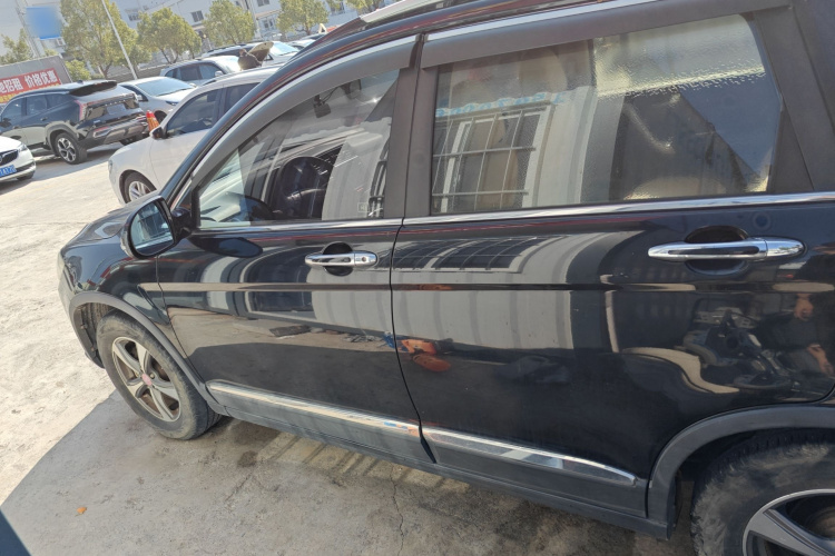 哈弗H6 2014款 运动版 1.5T 手动两驱精英型车身外观4