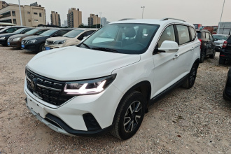 东风风行 风行T5 2022款 盛世款 1.5T 自动逐梦版五座