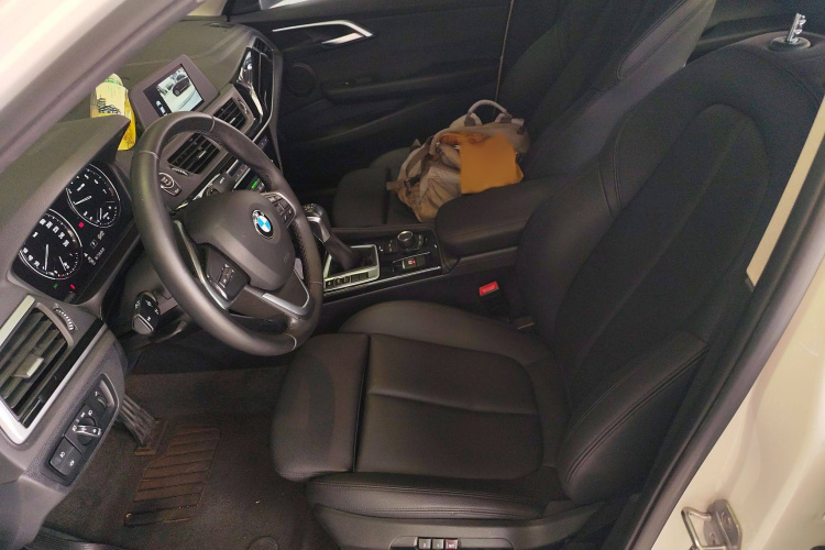 宝马1系 2018款 改款 118i 运动型局部细节19