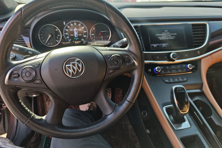 别克 君越 2016款 20T 豪华型中控内饰7002