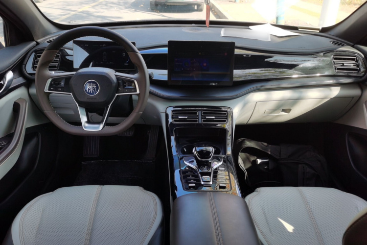 比亚迪 秦PLUS 2023款 冠军版 DM-i 55KM领先型中控内饰7002