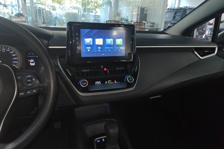 丰田 雷凌 2022款 双擎 1.8H E-CVT领先版中控内饰7002