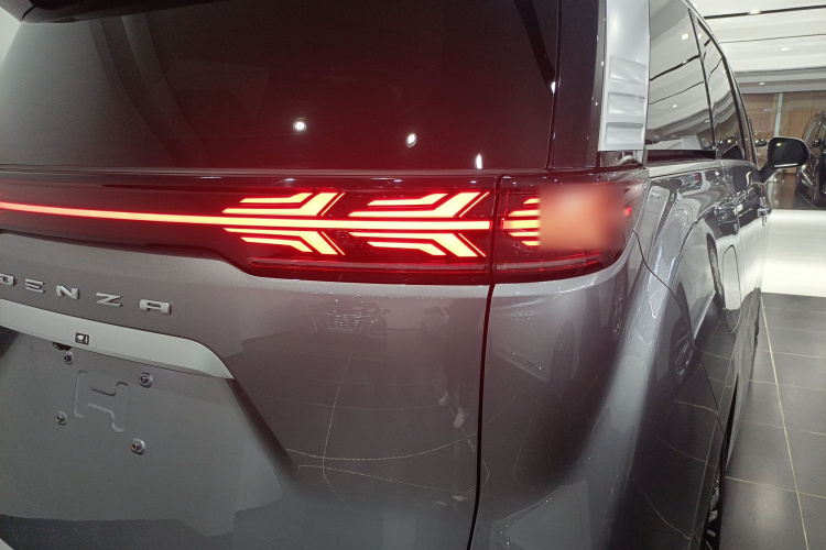 腾势D9 2022款 DM-i 970 四驱旗舰型车身外观6006