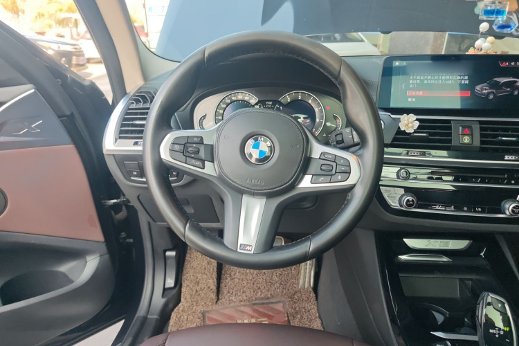 宝马X3 2019款 xDrive25i M运动套装中控内饰13