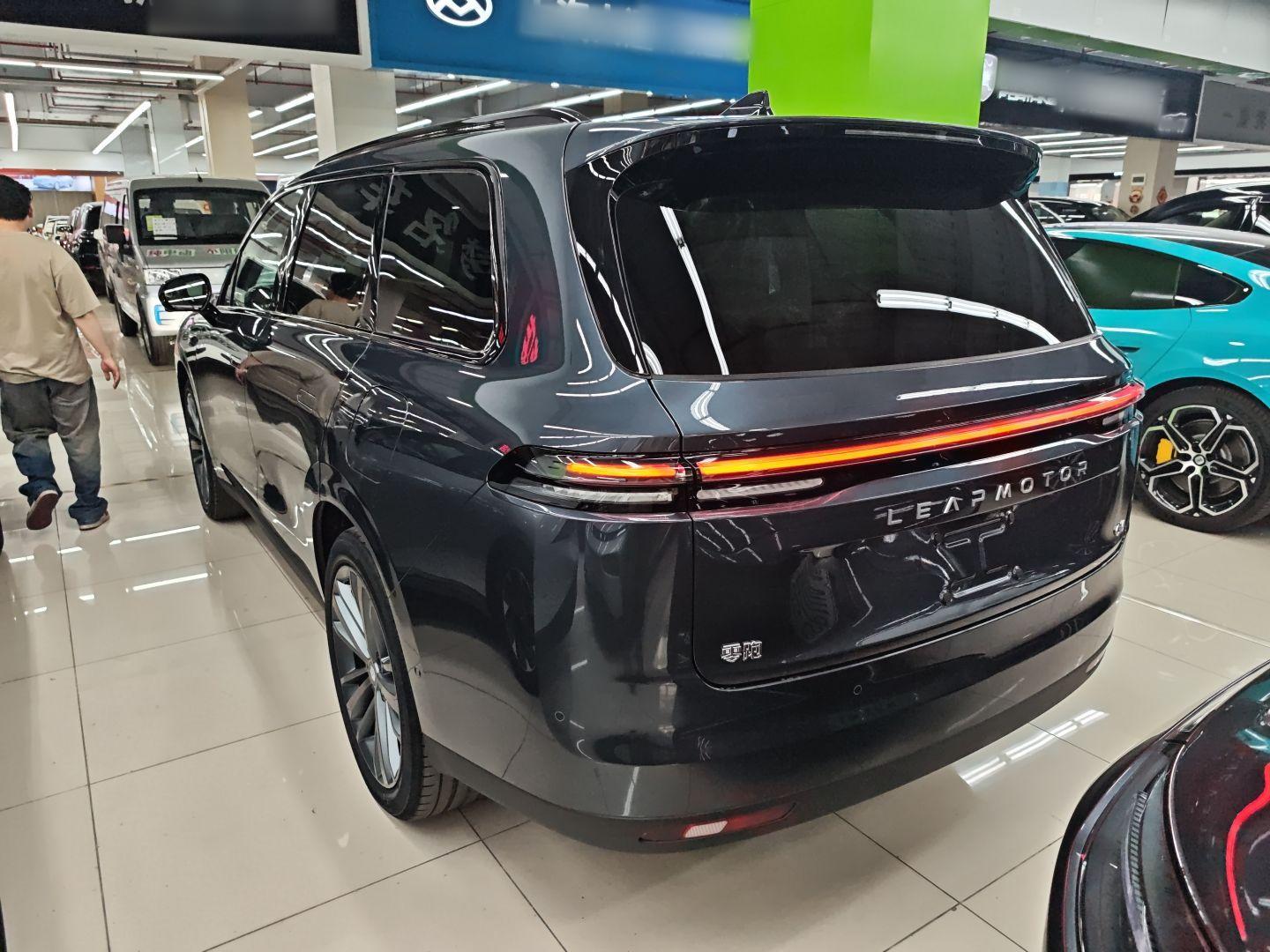 零跑汽车 零跑C16 2024款 增程 200尊享版