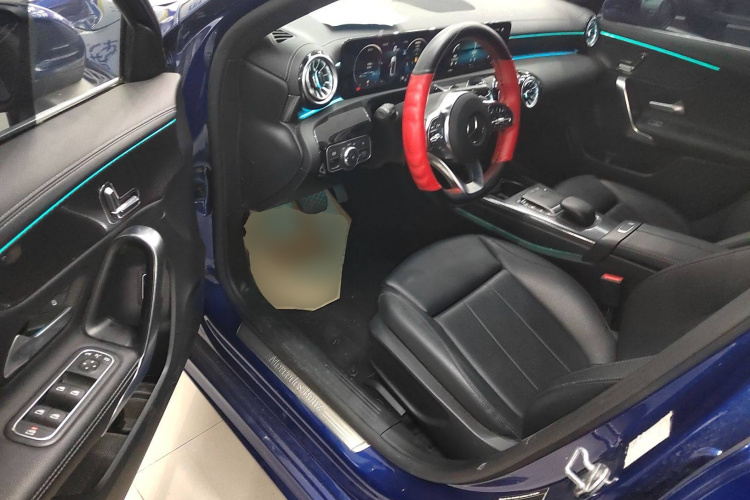 奔驰A级 2022款 改款 A 200 L 运动轿车时尚型中控内饰20